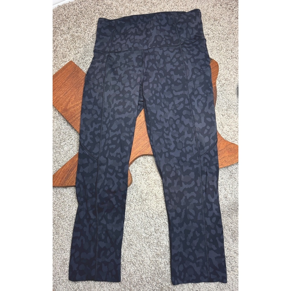Lululemon Fast & Free 23" Black Tonal Camp Crop Leggings (pre-owned, Size 4)